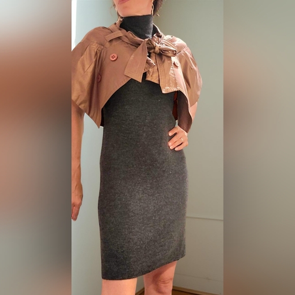 Elegant Sleeveless Gray Turtleneck Sweater Dress - Picture 7 of 8